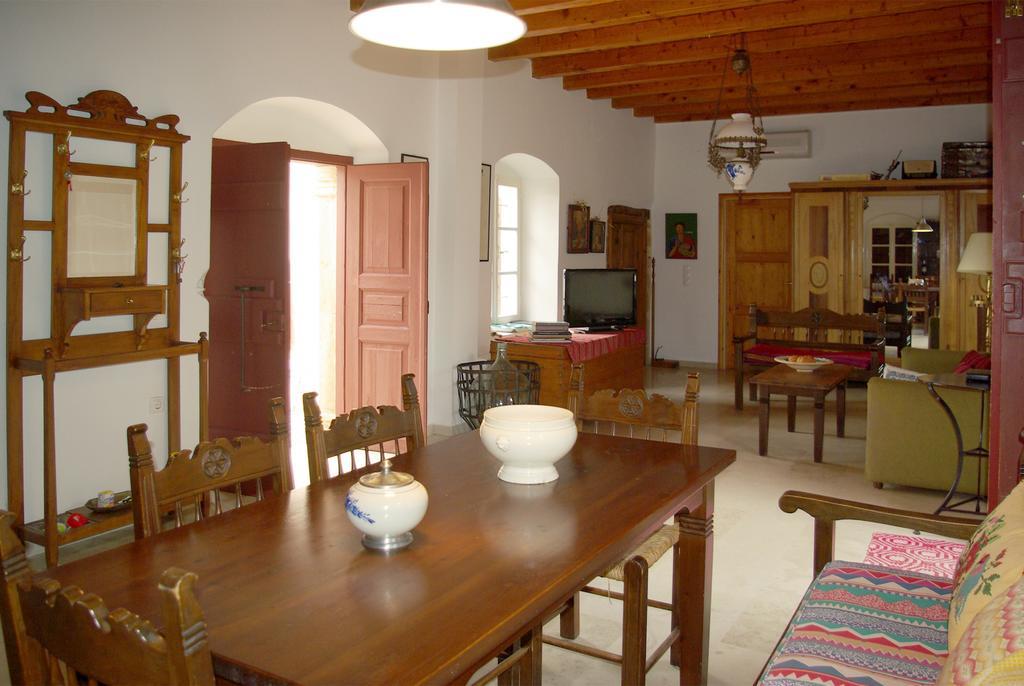 Sior Nikoletos Villa Vori Exterior photo