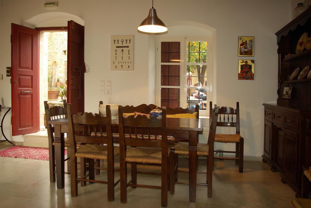 Sior Nikoletos Villa Vori Exterior photo